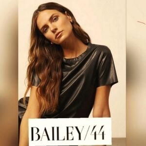 NWT Beautiful Bailey 44 Eco Suede Zip Back Top S